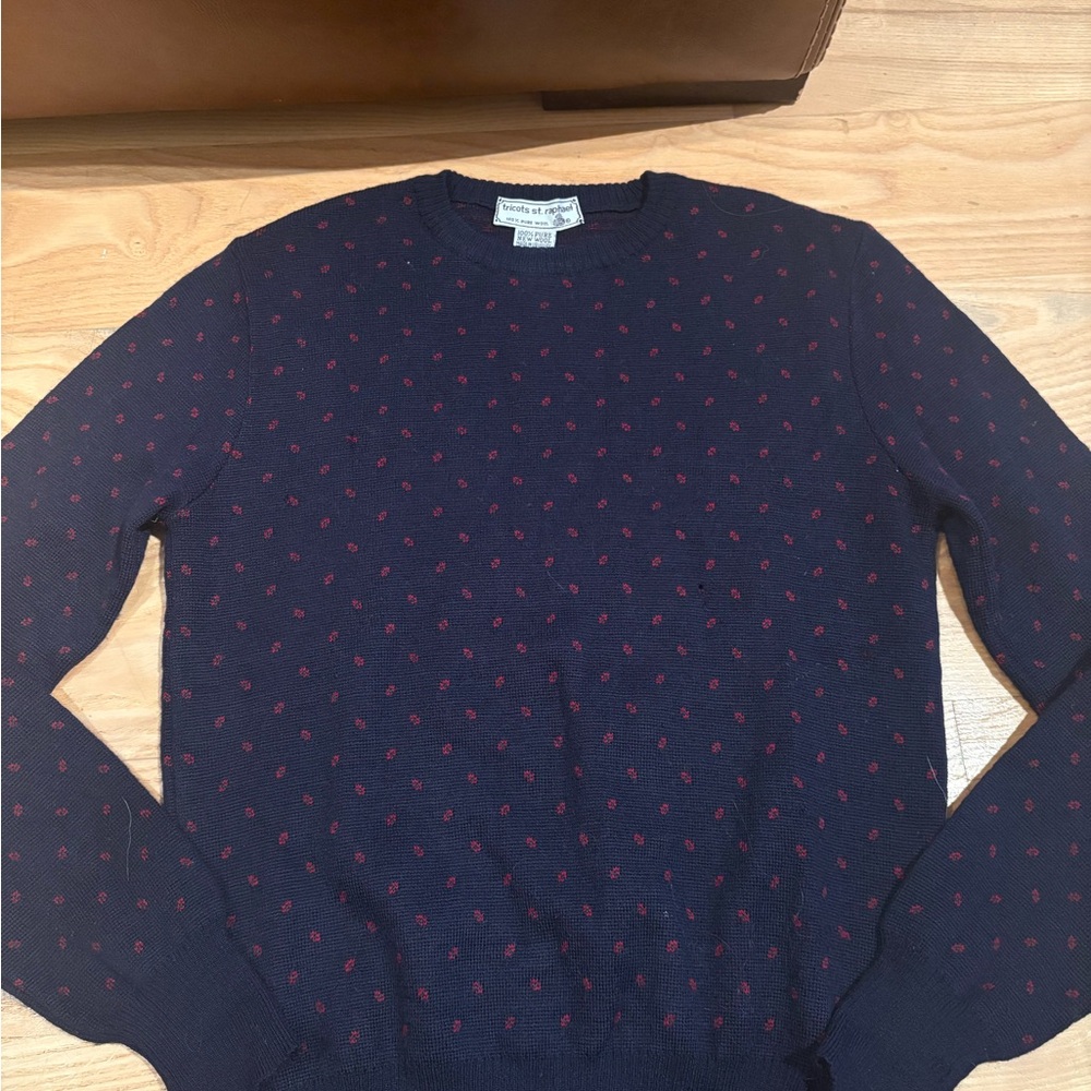 Elegant Navy and Red Crewneck Sweater
